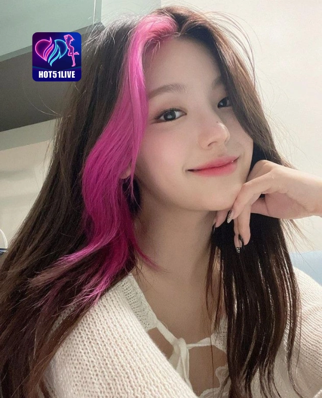 Ainsley Turner HOT51LIVE