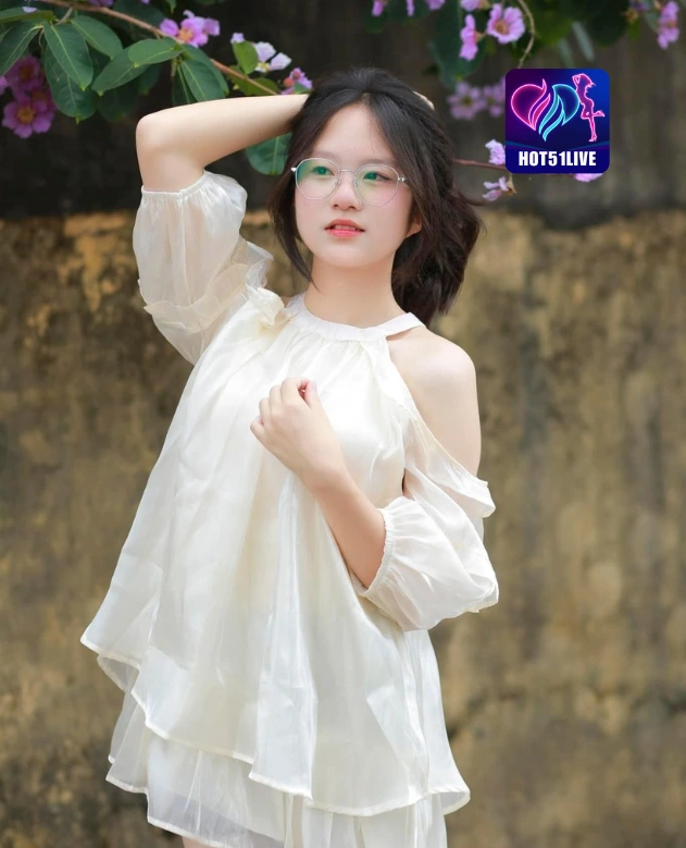 Astrid Bailey HOT51LIVE