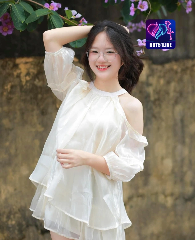 Astrid Bailey HOT51LIVE