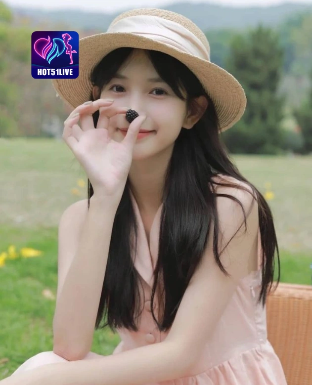 Auriel Collins HOT51LIVE 