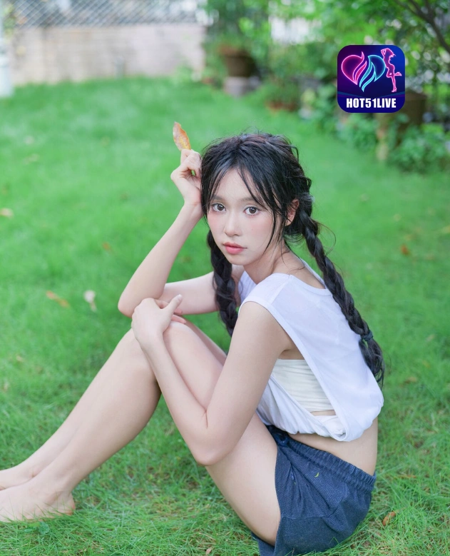 Brooklyn Hall HOT51LIVE