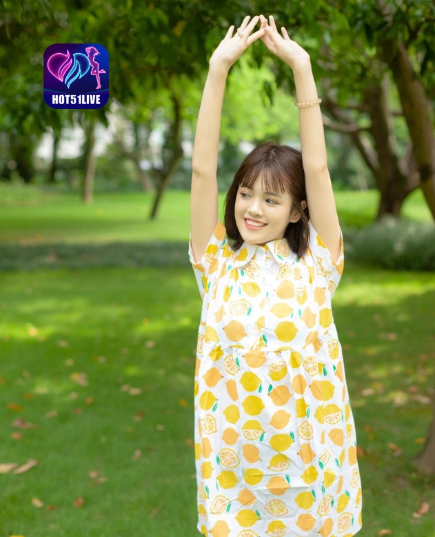 Ingrid Adams HOT51LIVE