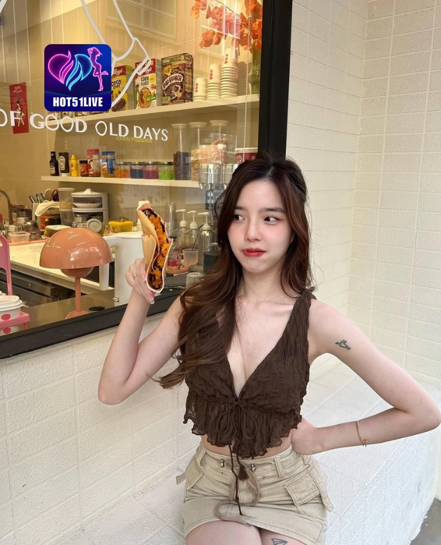 Ivana Kartika HOT51LIVE