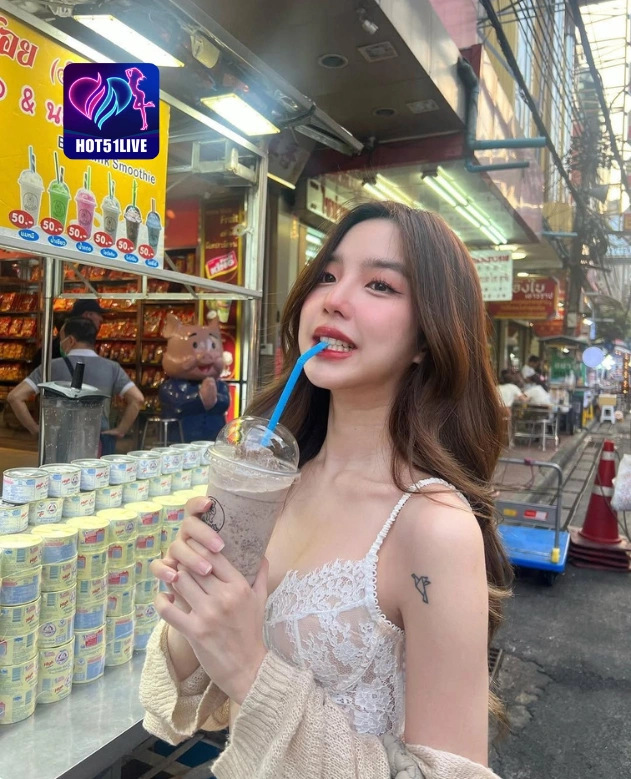 Ivana Kartika HOT51LIVE