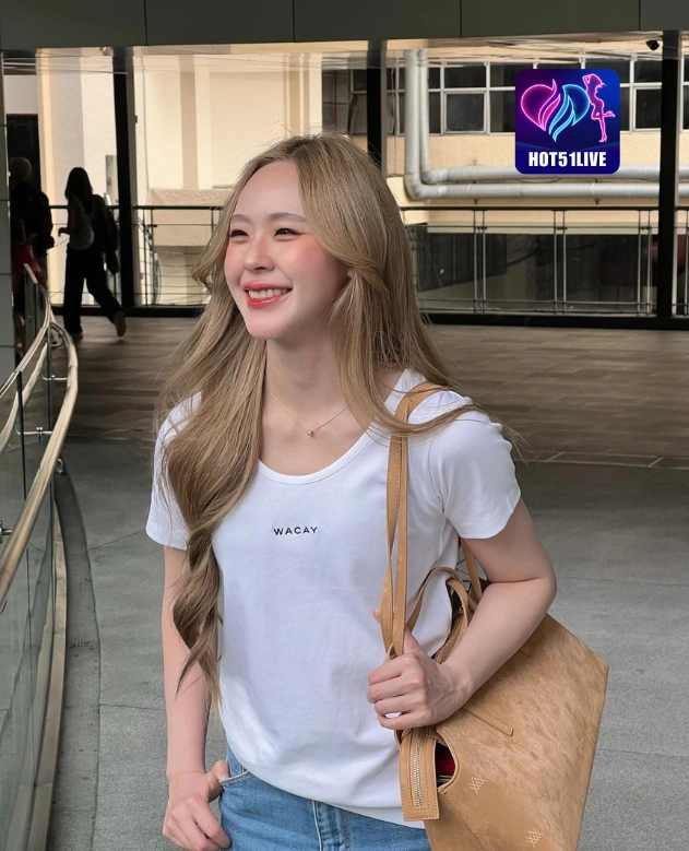 Kartika Dews HOT51LIVE