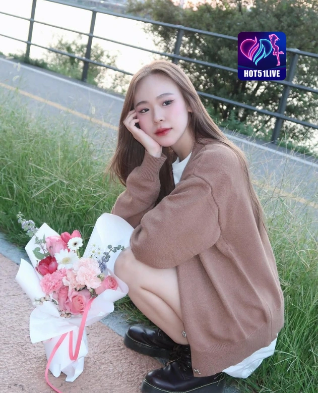 Mengenal Miko HOT51LIVE