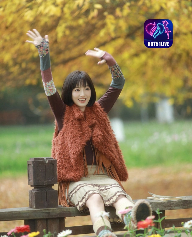 Penelope Hughes HOT51LIVE