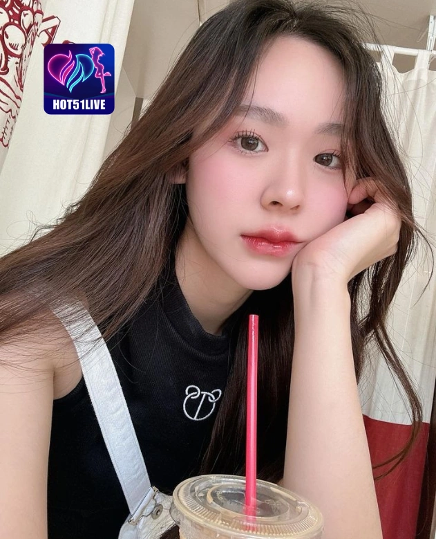 Sarah Bennett HOT51LIVE