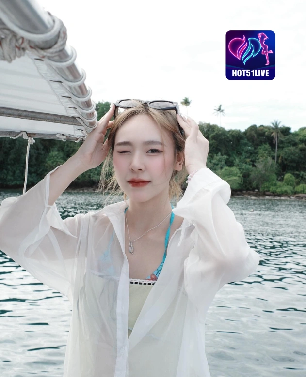 Savannah Cole HOT51LIVE