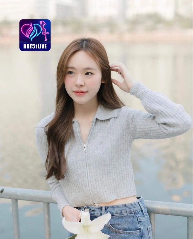 Sierra Fisher HOT51LIVE