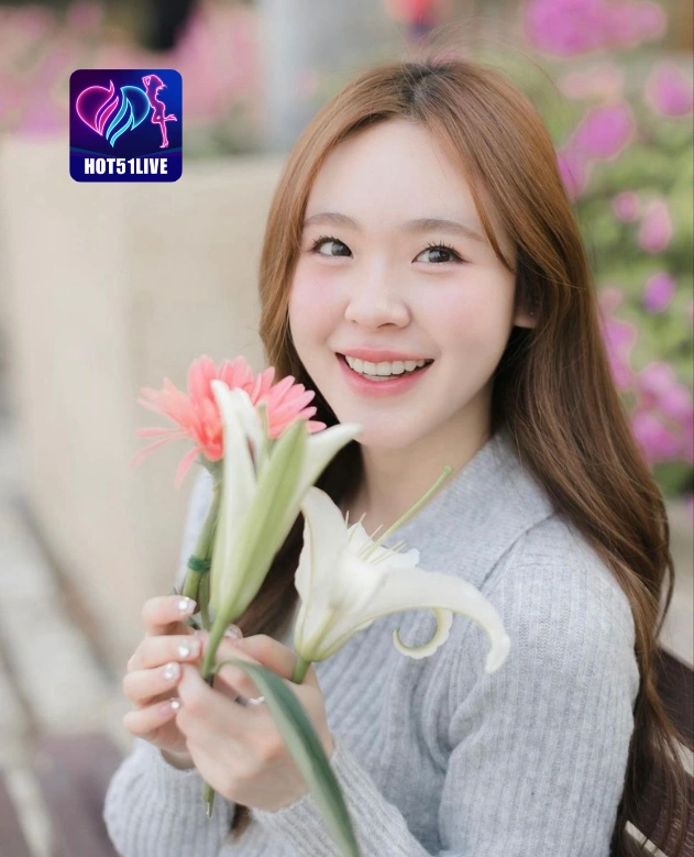 Simone Lewis HOT51LIVE