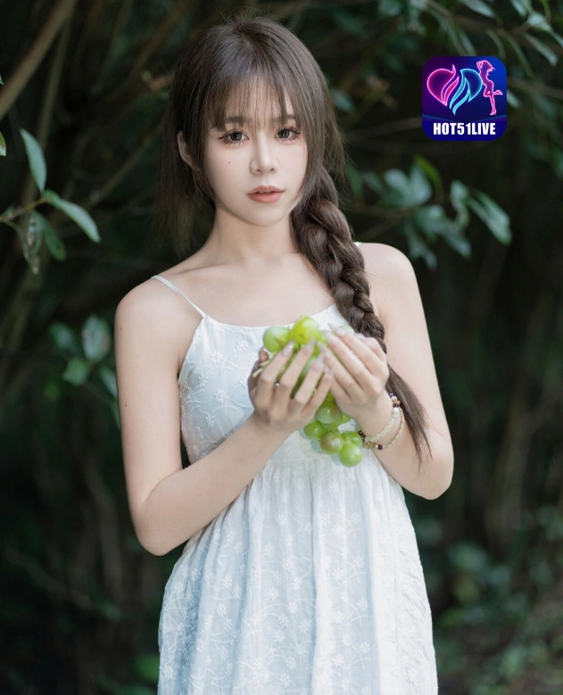 Sloane Cooper HOT51LIVE