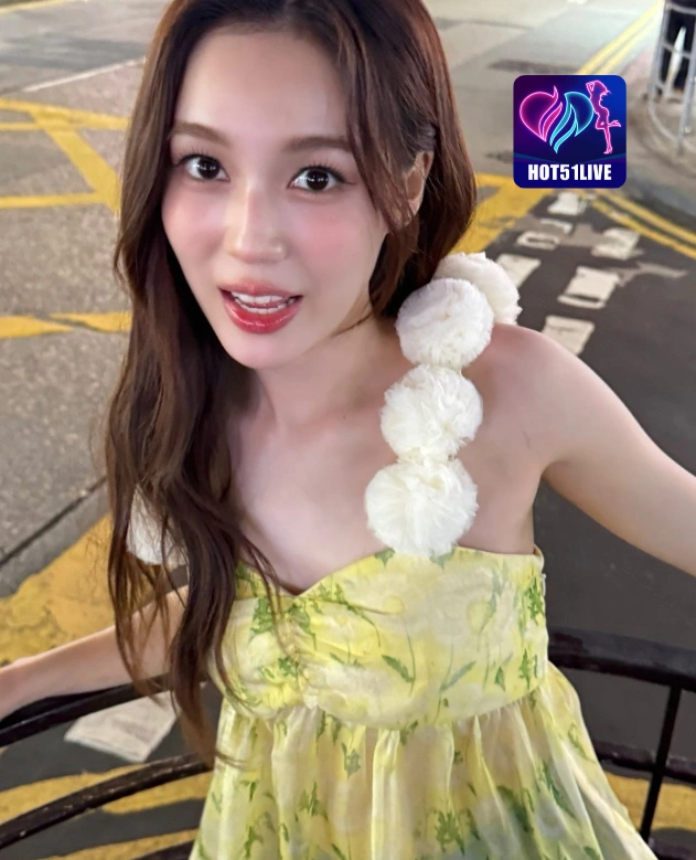 Stephanie Hill HOT51LIVE