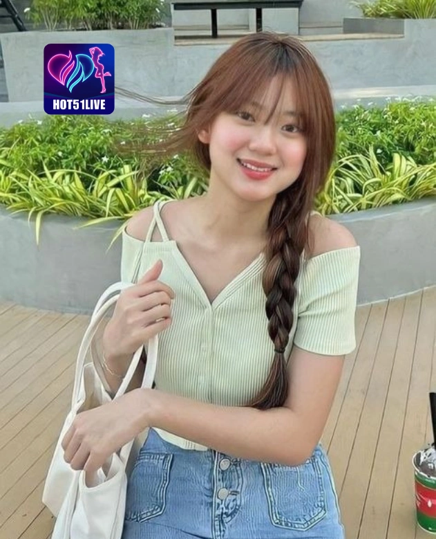 Tess Morgan HOT51LIVE