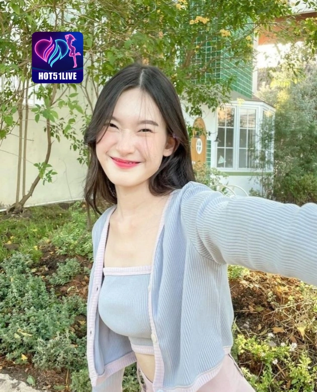 Tess Morgan HOT51LIVE