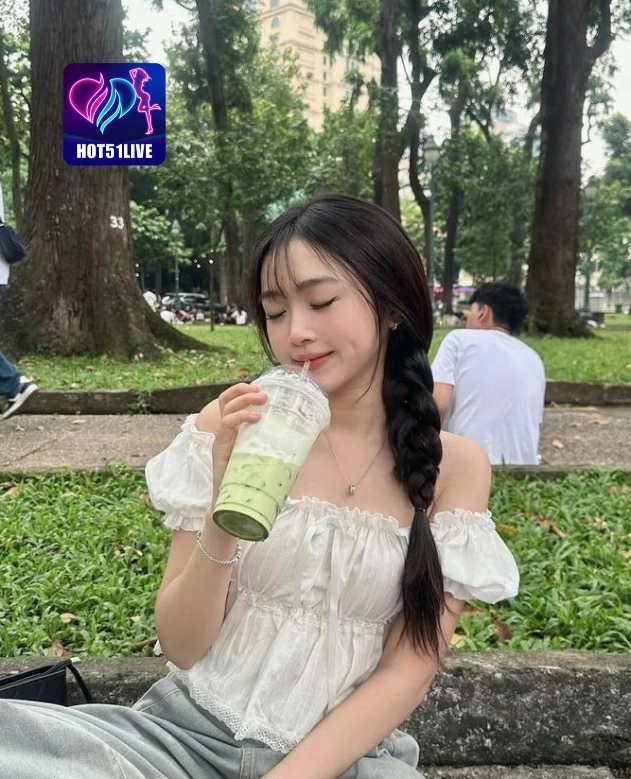 Tracy Rogers HOT51LIVE 