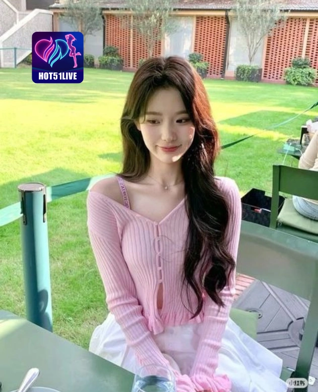 Valerie Powell HOT51LIVE