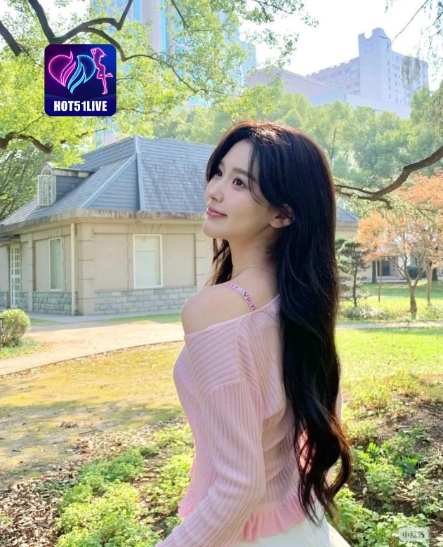 Valerie Powell HOT51LIVE 