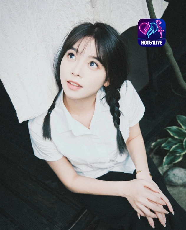 Willa Evans HOT51LIVE