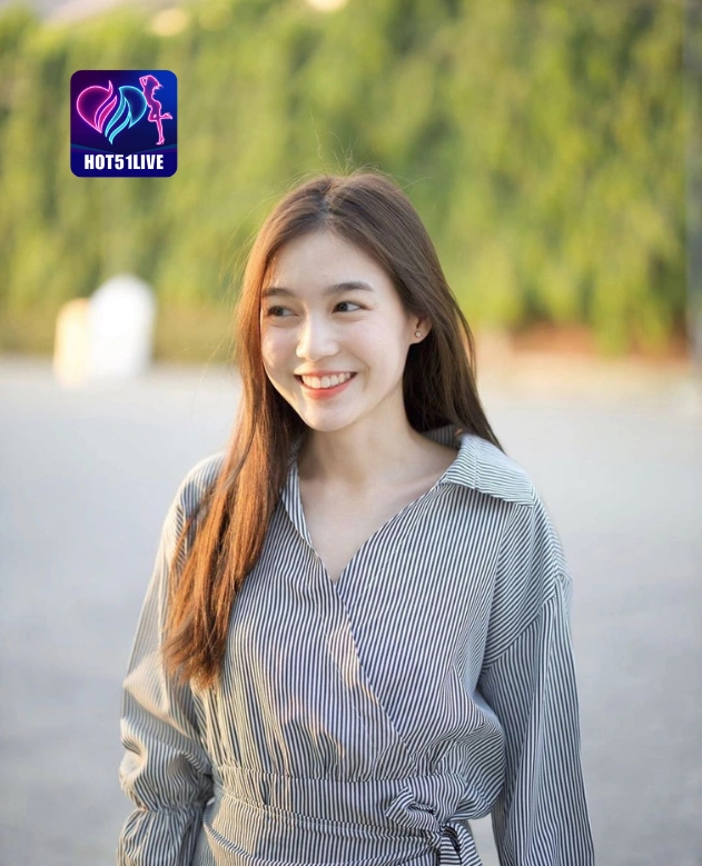 Yvonne Kelly HOT51LIVE