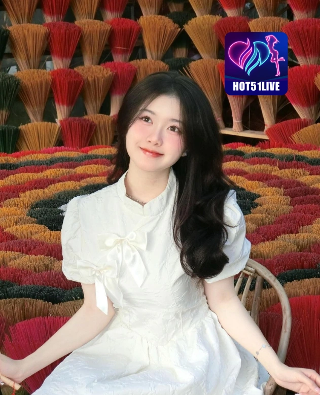 Annie Crawford HOT51LIVE