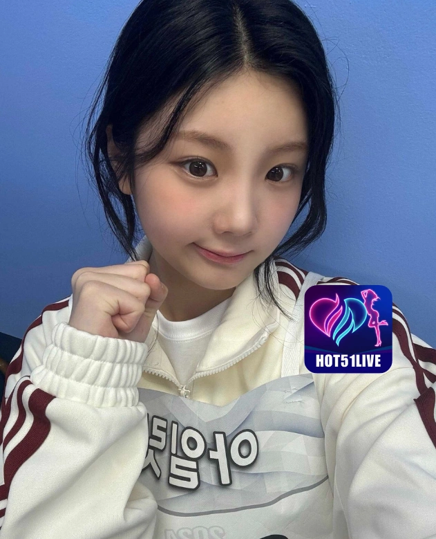 Cahya Prameswari H0T51LIVE