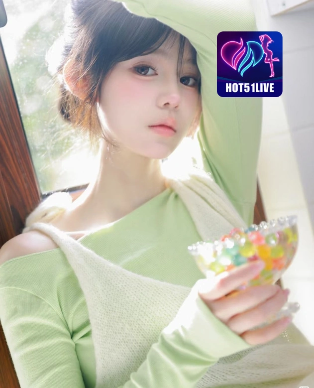 Courtney Graham HOT51LIVE