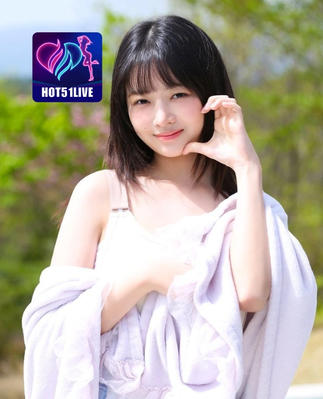 Daisy Thornton HOT51LIVE