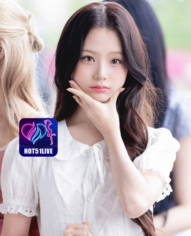 Dini Handayani H0T51LIVE