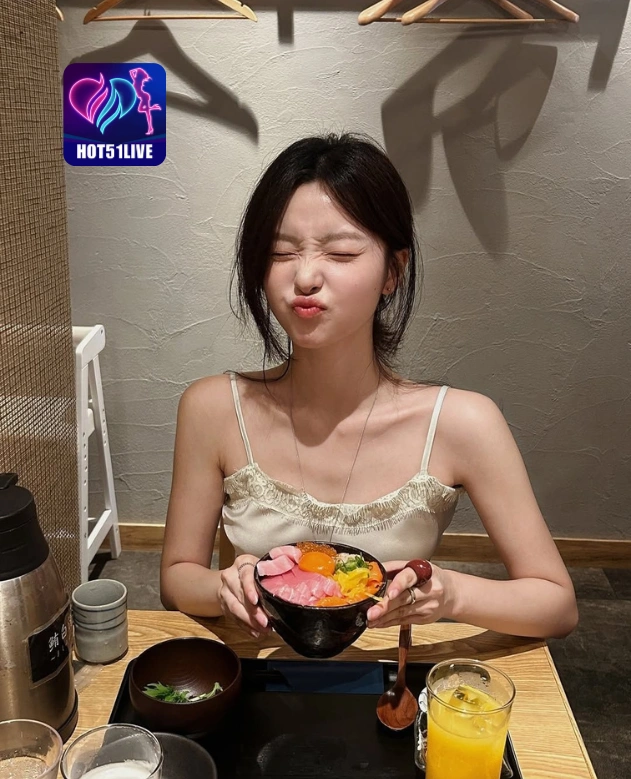 Elda Komagata HOT51LIVE