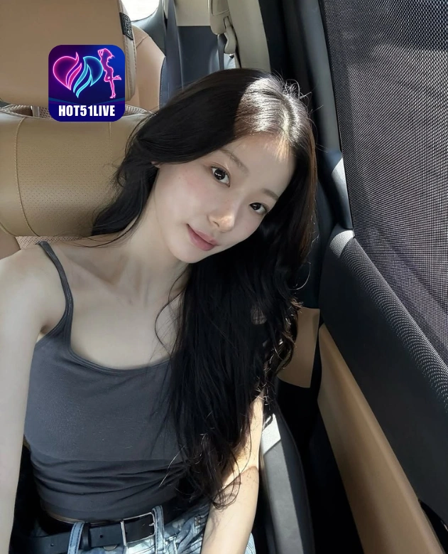 Fan Oktaviani HOT51LIVE