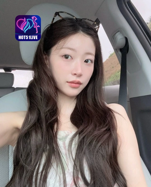 Fan Oktaviani HOT51LIVE