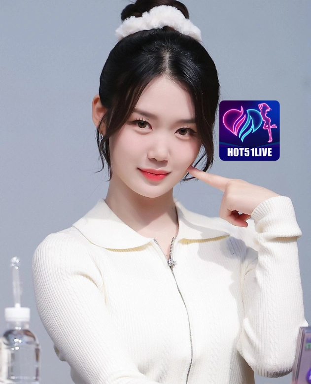 Frances Scott HOT51LIVE