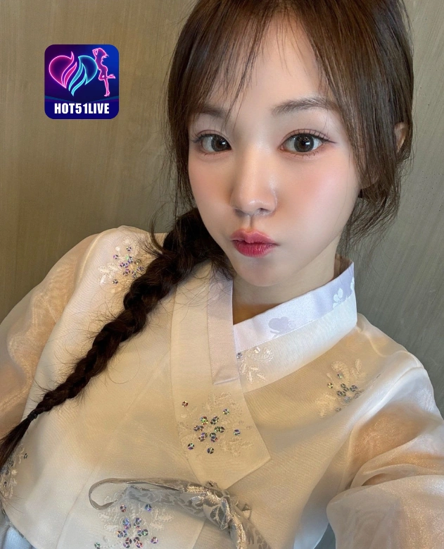 Hilda Coumarate HOT51LIVE