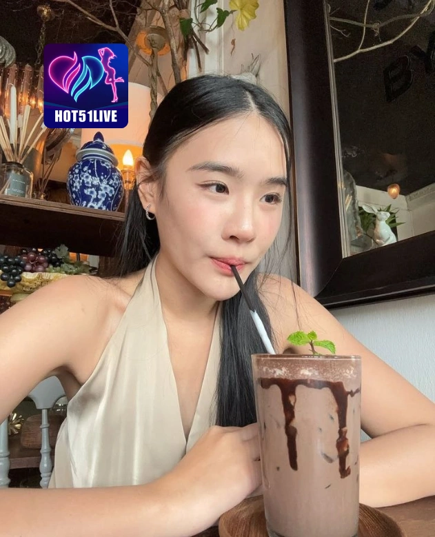 Isabelle Hart HOT51LIVE