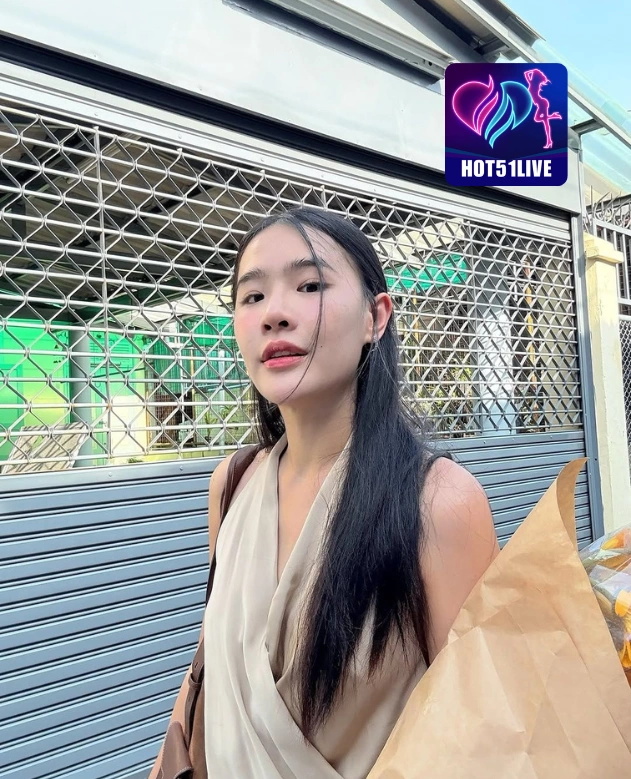 Isabelle Hart HOT51LIVE