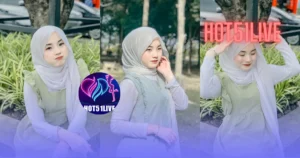 Julia Ward HOT51LIVE