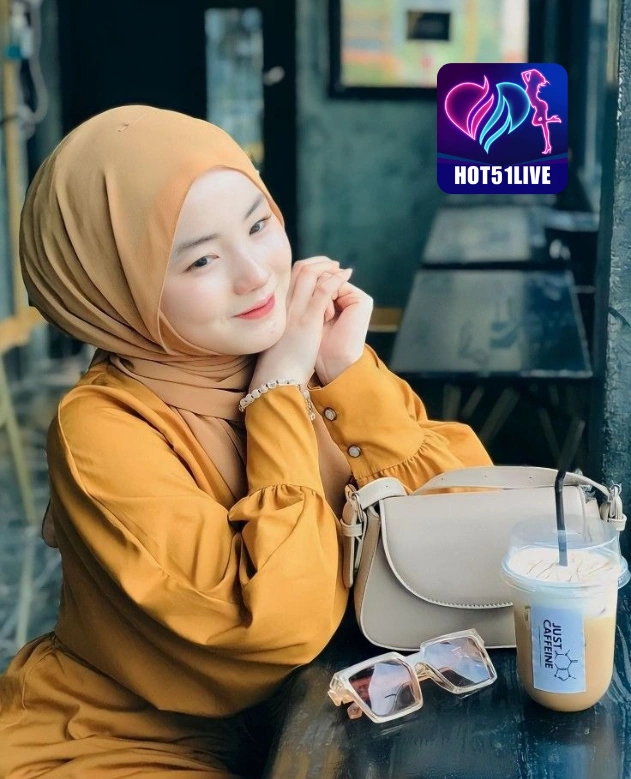 June Gardner HOT51LIVE