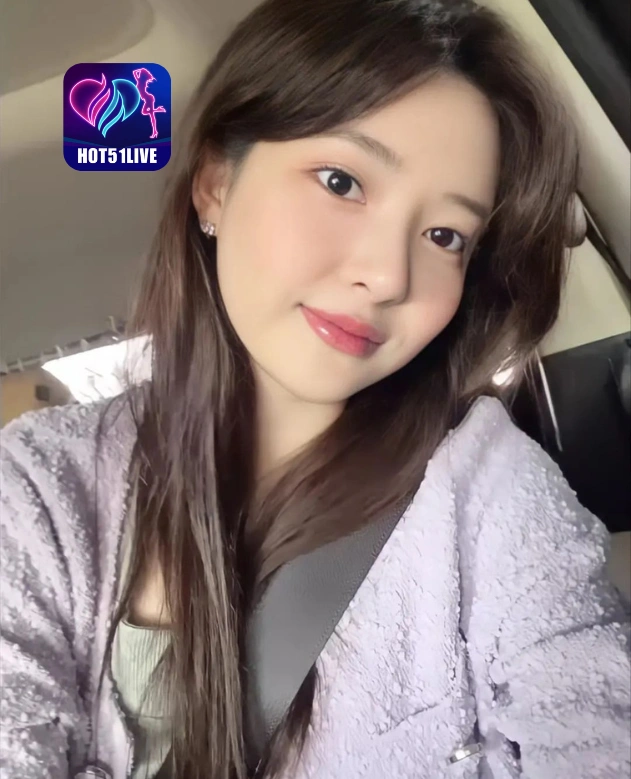 Karina Aquintis HOT51LIVE