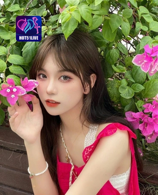 Liana Safire HOT51LIVE