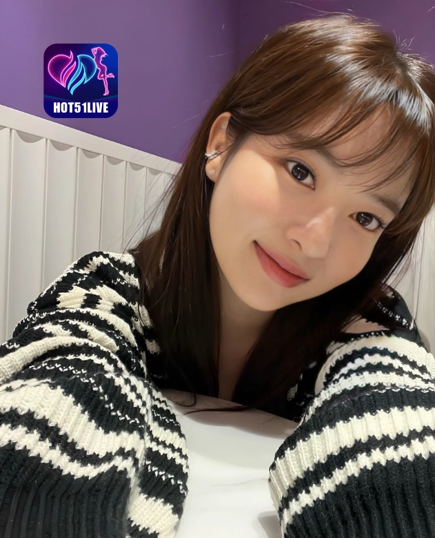 Padia Kartika HOT51LIVE