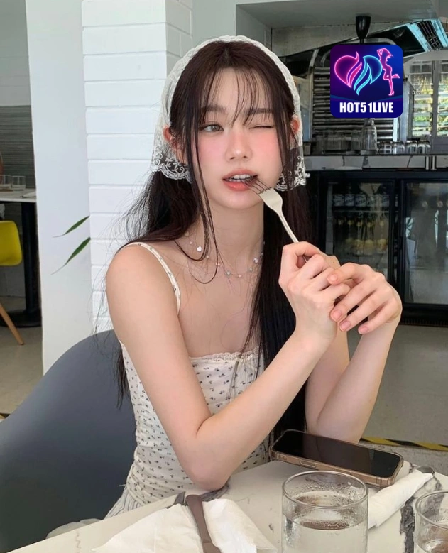 Olin Dewanti HOT51LIVE