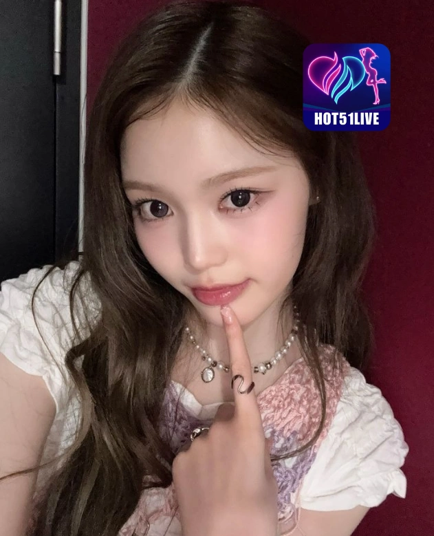 Sinta Nirmala H0T51LIVE