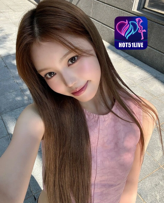 Sinta Nirmala H0T51LIVE