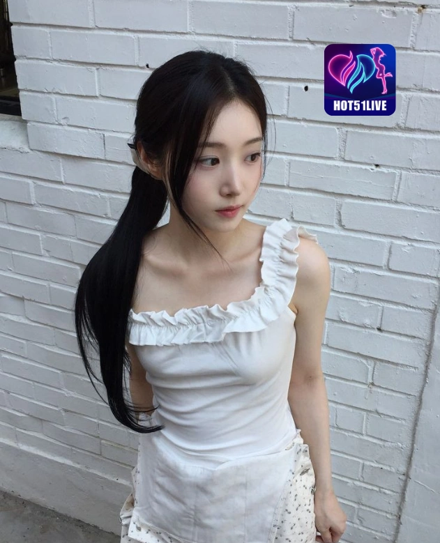 Suti Acuminates HOT51LIVE