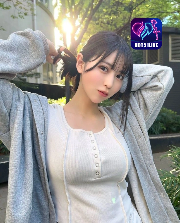 Utari Rahayu HOT51LIVE