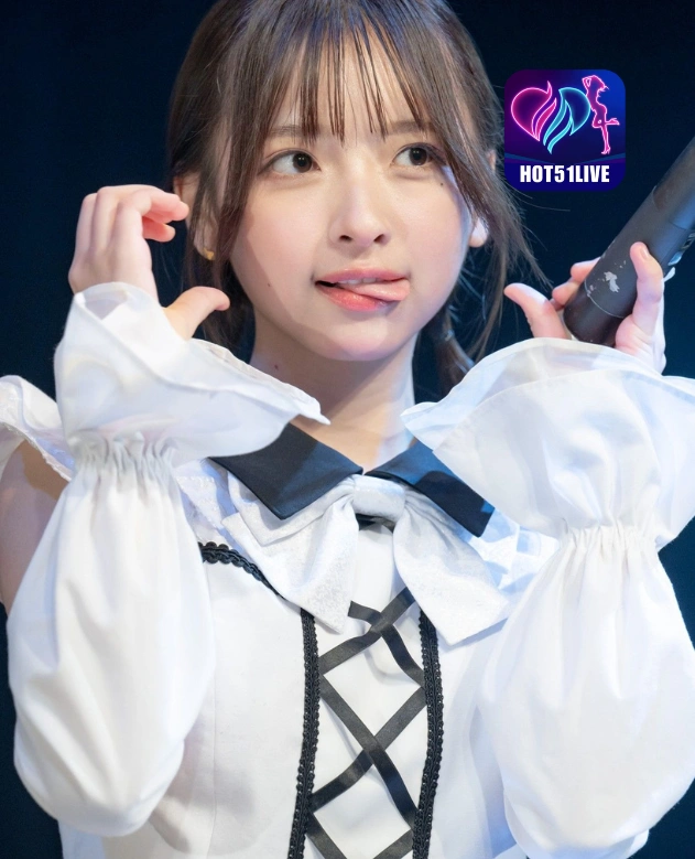 Yuli Pertiwi HOT51LIVE