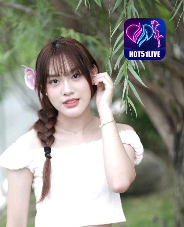 Aurora Bennett HOT51LIVE