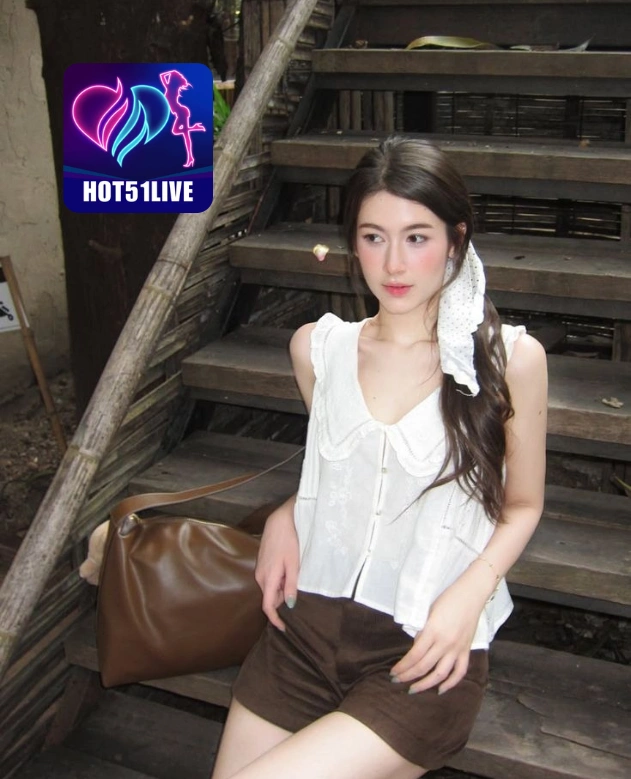 Camilla Sterling HOT51LIVE