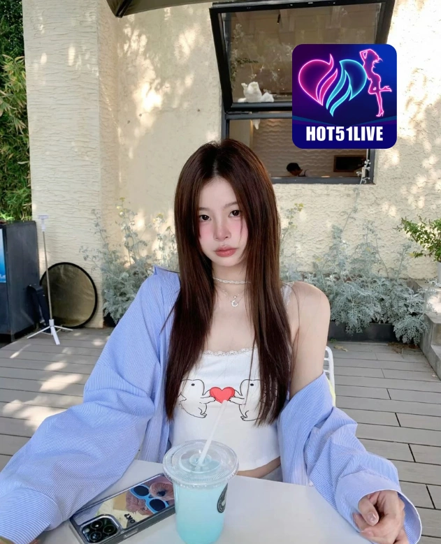 Camilla Sterling HOT51LIVE